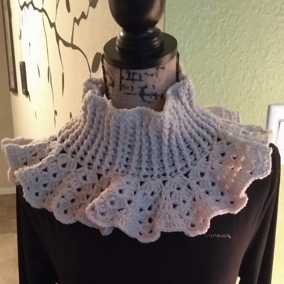 🌺🦋 Beautiful scarf - Picture 1 of 1